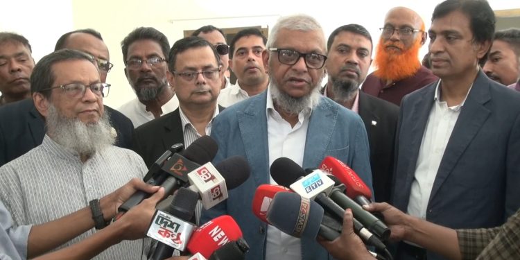 ৫২টি  ভিসা এজেন্সীর লাইসেন্স বাতিল এবং কয়েকটি সিলগালা করা হয়েছে-মন্ত্রী আরিফুল