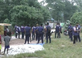 ফতুল্লায় বক্তাবলীতে আধিপত্য বিস্তারকে কেন্দ্র করে দুই গ্রুপের সংঘর্ষ, গুলিবিদ্ধসহ আহত ১০