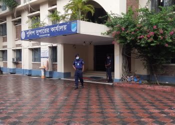 নারায়ণগঞ্জে রাত ৮ টায় দুর্গাপূজার প্রতিমা বিসর্জন, পুলিশের নির্দেশনা মানার অনুরোধ