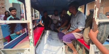 রুপগঞ্জে ট্রাক-অটোরিকশার মুখোমুখি সংঘর্ষে নিহত ২: আহত ৩